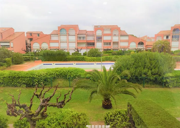 Les Soleillades - Plage, Piscine, Parking!